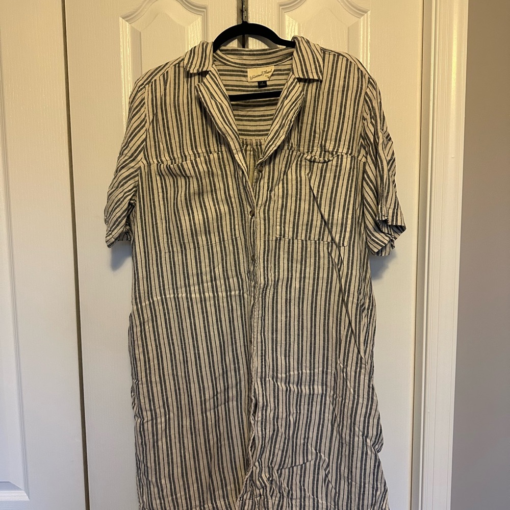 Universal Thread Black and White Striped Dress